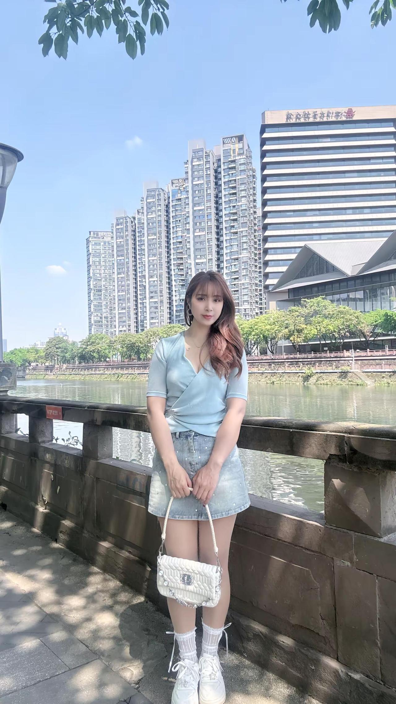 其实这个世界，最了解你的人，不是你身边的爱人和家人，而是你自己！你走过的路，你吃