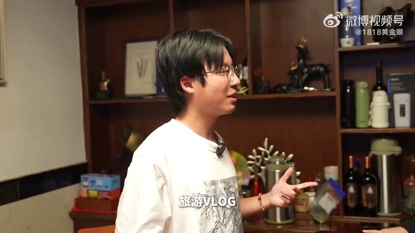 大学生骑士搭档喜单选手上门送喜结局属实没想到，负责送开学礼的骑手，自己也等到了大