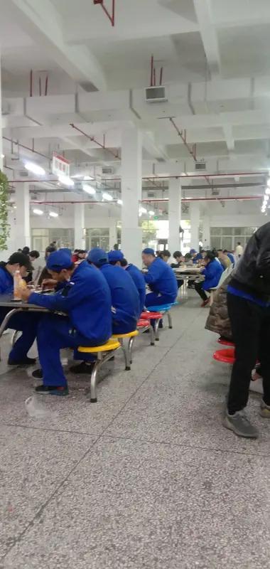 20岁想月入6000，选择还不少。像成都龙泉驿区招的普工/操作工，20 - 40