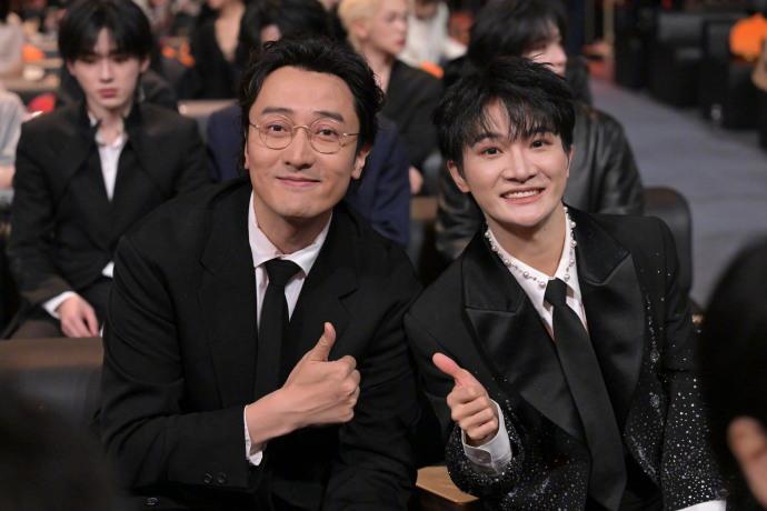 内场花絮超有料！杨幂紫色造型温柔吸睛；倪妮、佟丽娅同框气质拉满；周深、王传君同比