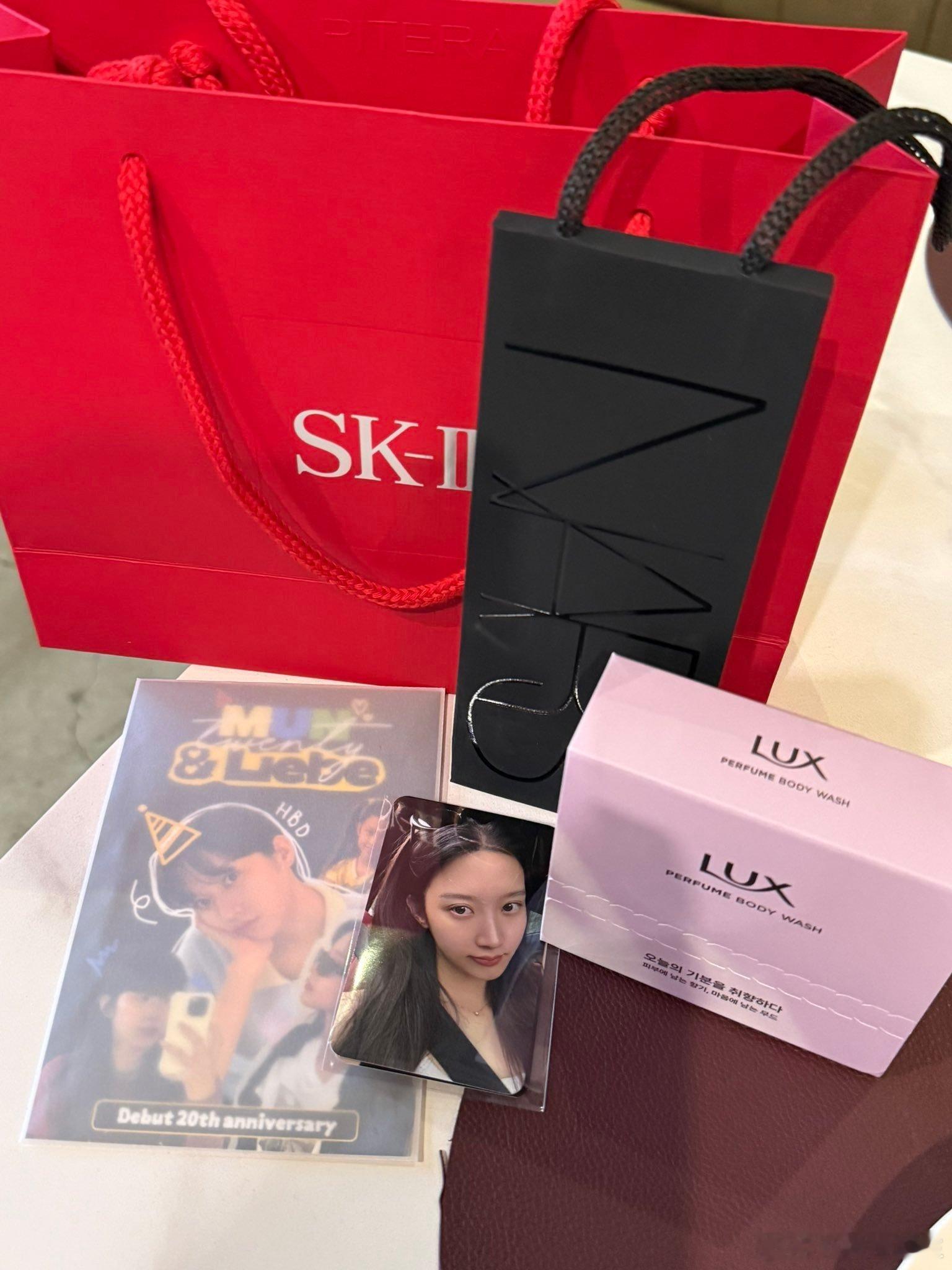 【热推万赞】救命这个文佳煐是天使来的吧文佳煐欧尼的生日派对居然免费入场ㅜㅡㅜ入场