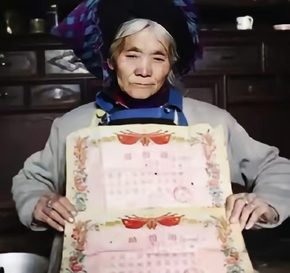 1979年牺牲，28年后妻子才找到他的墓
1979年，一位战士壮烈牺牲，妻子拒绝
