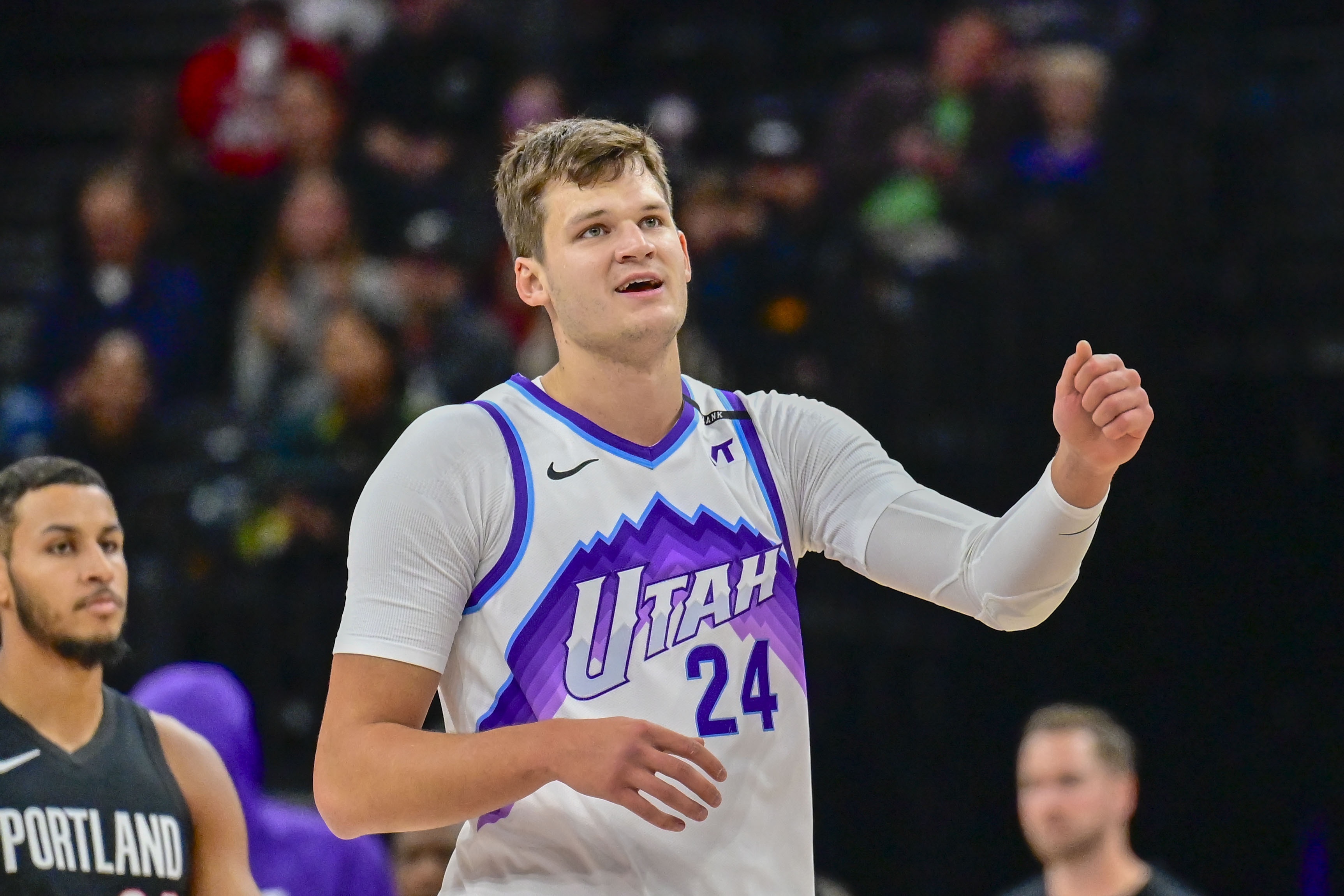 这赛季的新晋“火龙”凯斯勒左肩关节盂唇撕裂，接受了手术赛季报销。这赛季出战的五场