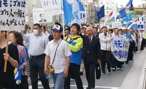 蒙古国街头怒火再起！反华情绪为何不断升温？真正的问题或许不在中国，而在这个国家自