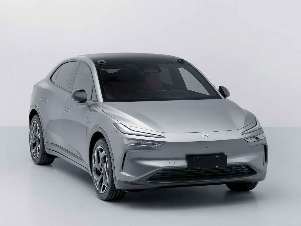 乐道L60前脸好看，车尾就太复杂了小鹏MONA，emmm……颜色还可以[二哈] 