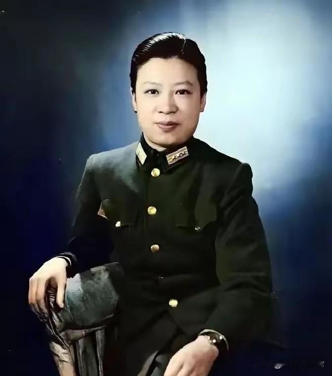 1943年国军最美女上校！留学归国扎根抗战，终身奉献被誉为军护之母
 
说起民国
