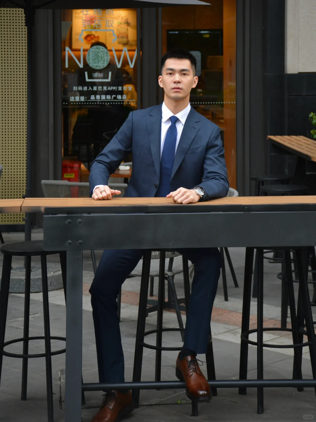 查收一下你的正装老公