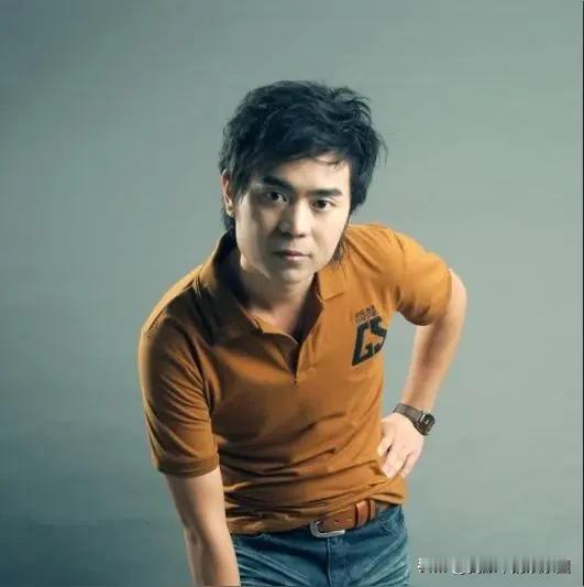 为何马健涛的歌多为口水歌

马健涛被称为高产音乐人，据说年创作歌曲达几百首，仅从