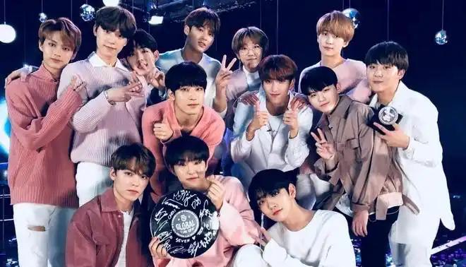 "SEVENTEEN全员续约创造K-pop历史！13人十年不散的传奇男团宣布‘永