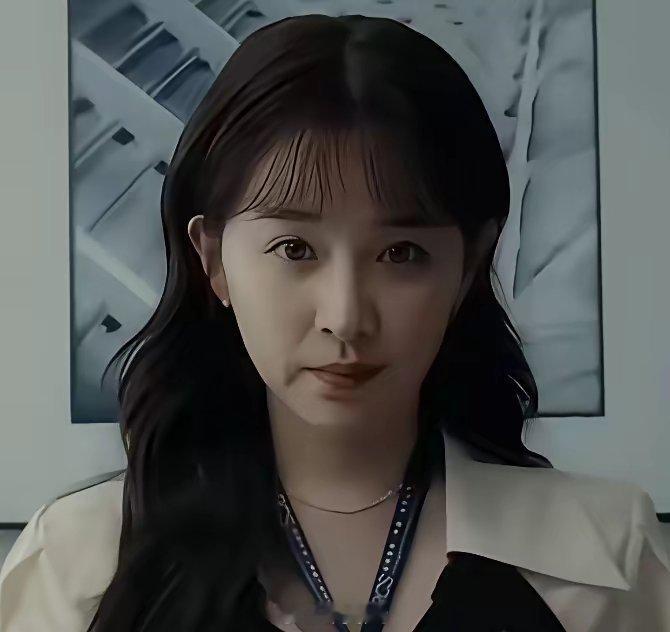 看完《夜色正浓》我有个疑问，乔海伦为什么要为了保住工作牺牲色相啊？别人牺牲都是为