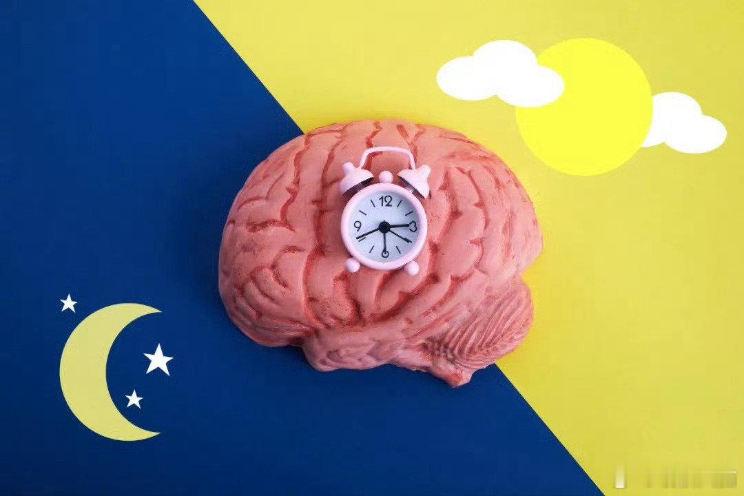 【 为啥有人天生觉少 】美国犹他大学的一项研究发现，有一种突变基因（DEC2）会