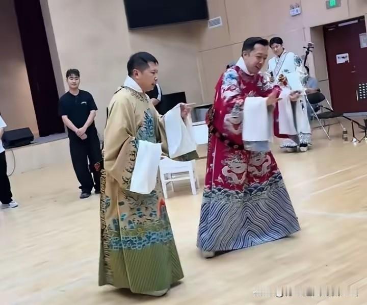 德云社退社2人再度合体！据说一个和郭德纲理念不同，一个带艺投师被摘云字原大弟子！