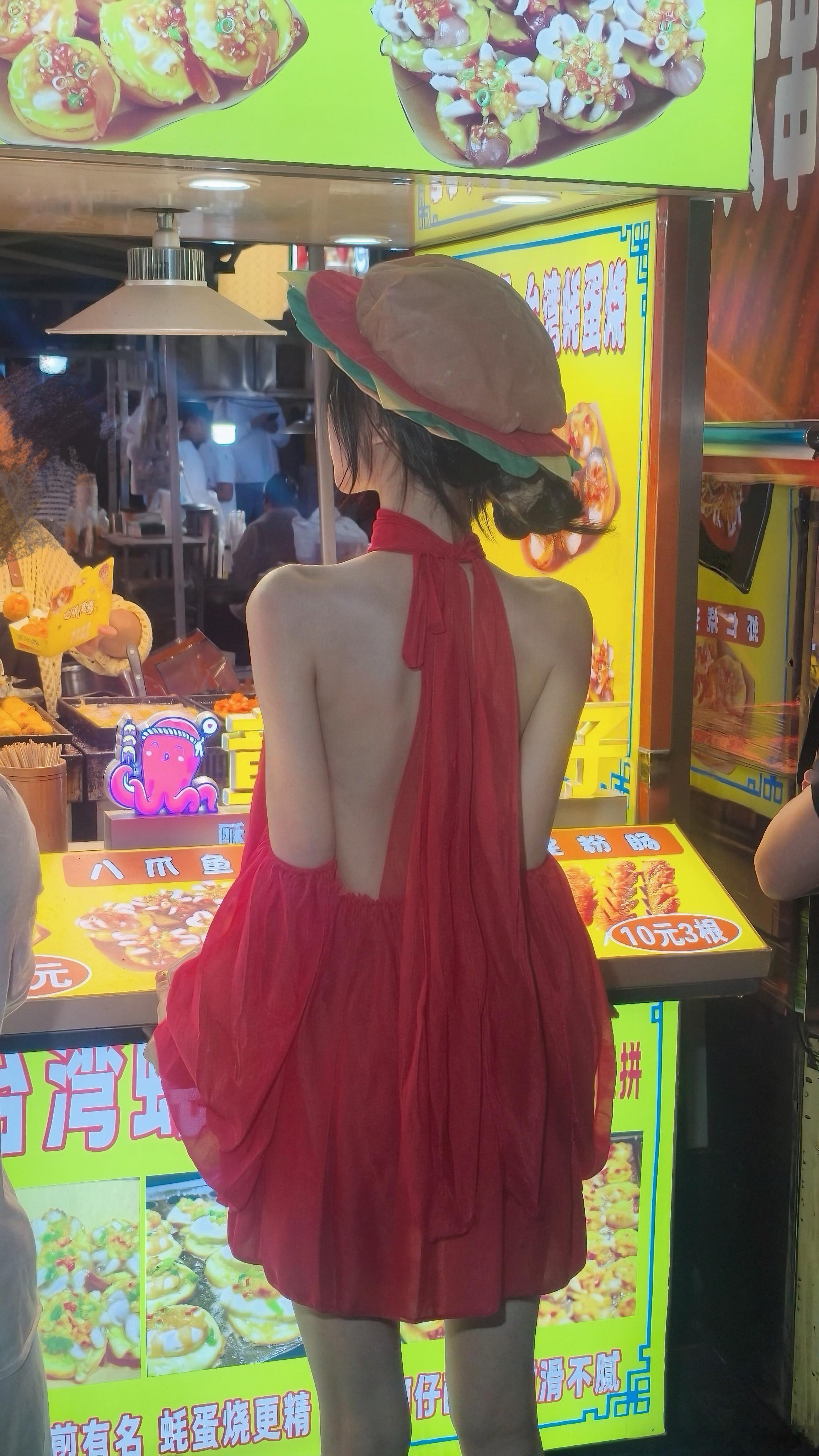 汉堡包～涵宝宝（我的名字啦） 义乌·宾王夜市美食街(宾王店)