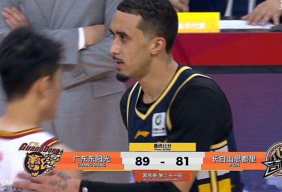 恭喜广东队五连胜！没什么悬念的一场球，比赛强度也不大，咱们从开局就牢牢掌握比赛节