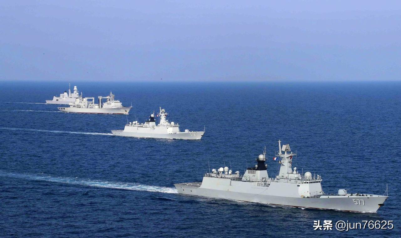 一天一舰：577号黄冈舰
577号黄冈舰是054A的第3批次的2号舰，也是054