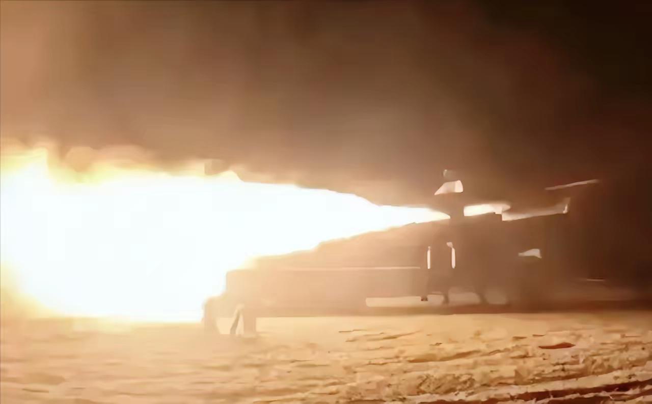 乌军使用自研FP-5“火烈鸟”巡航导弹，飞行约1400公里，针对俄罗斯乌德穆尔特