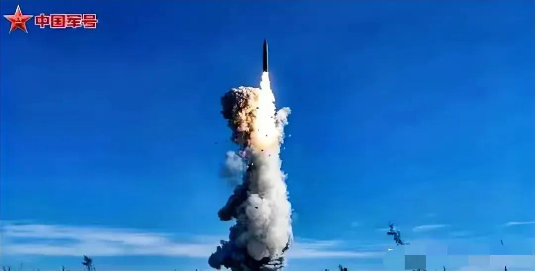 1、告诉美国这是中国底线，别越界否则没你好日子过！
2、告诉美国小弟，你大哥也不