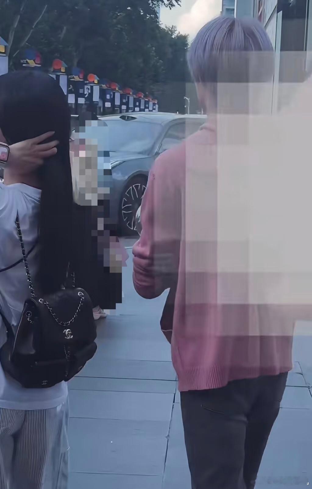 当bsb的staff就是好，可以体验一把小说爽文女主的经历，整个团都绕着转的感觉