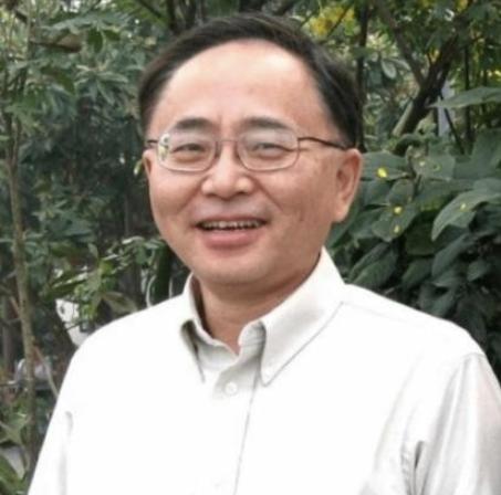 红岩烈士江姐唯一的血脉彭云在美国定居，中国记者问他为什么不肯回国？他的回答很现实