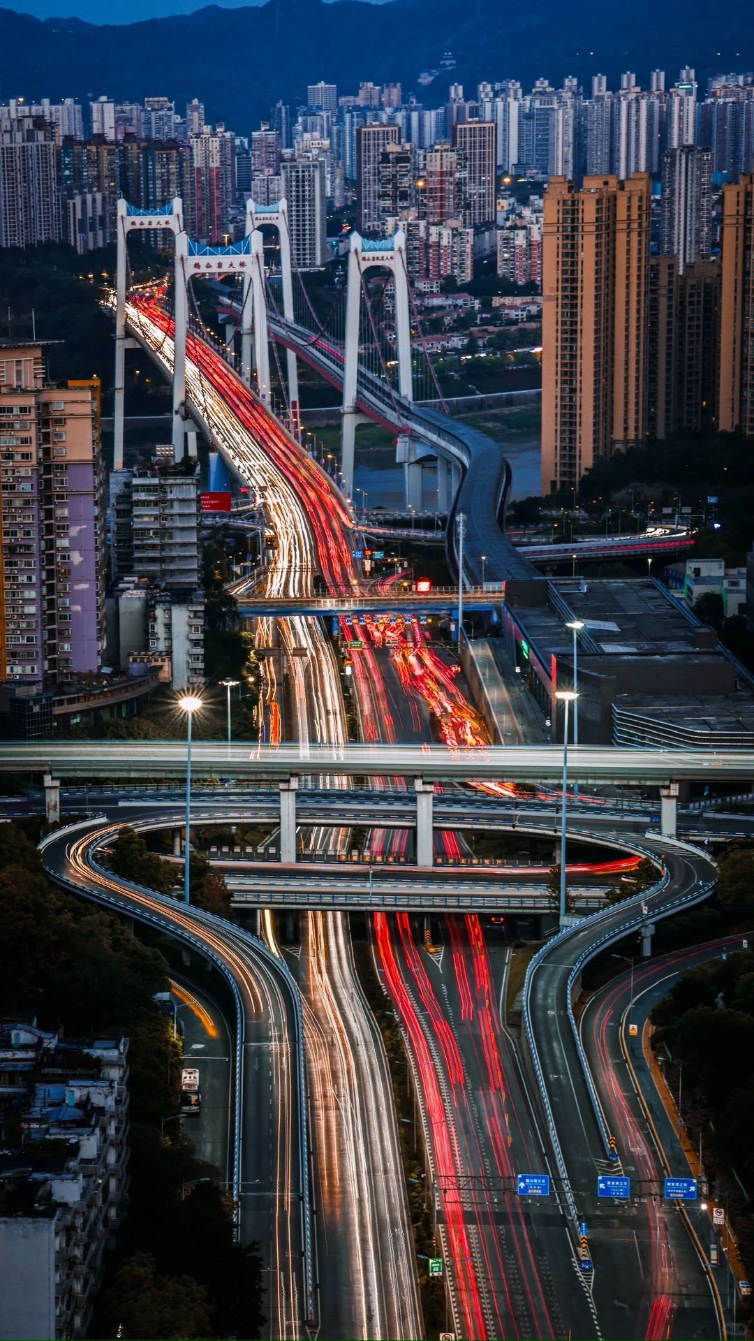 重庆鹅公岩大桥的黄昏和黑夜🌈❤️
