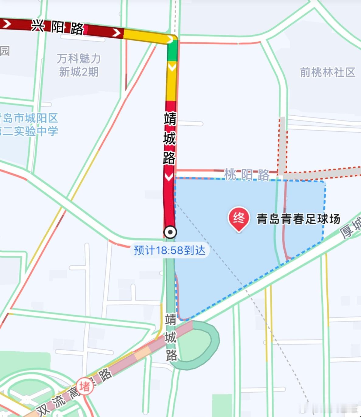 球场门口已经开始堵起来了。#国足vs印尼# ​​​