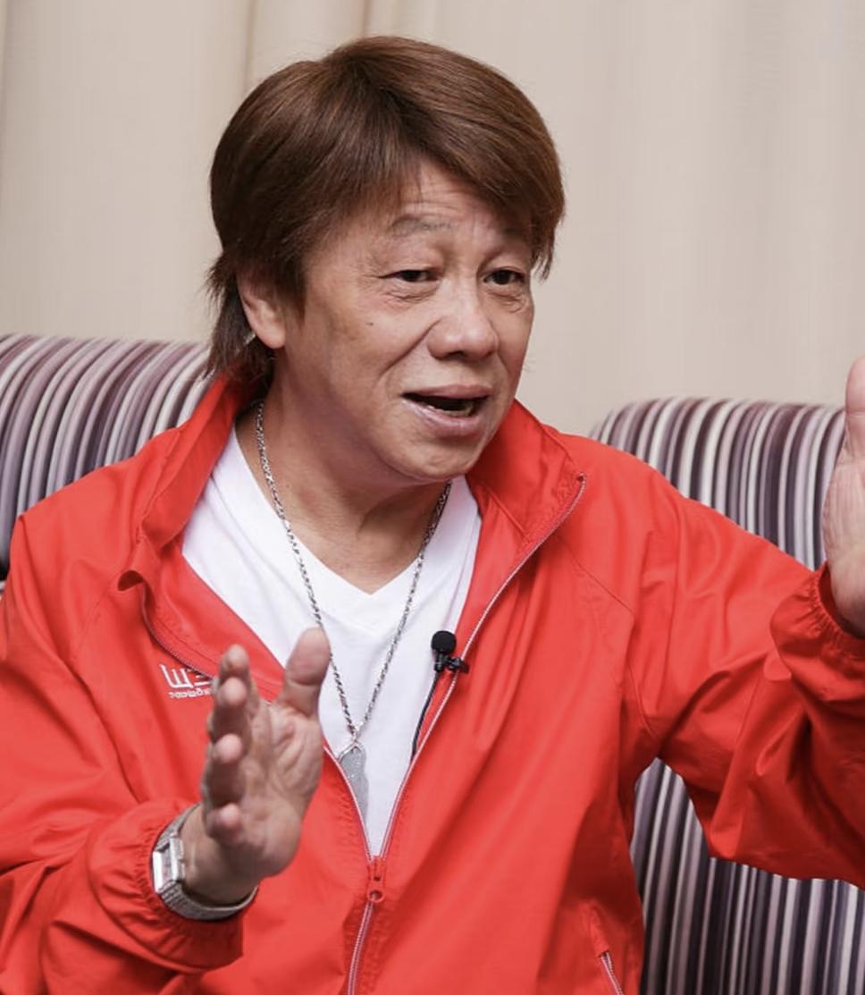 在华语影视的璀璨星河中，梁小龙无疑是一颗熠熠生辉的实力派明星。他凭借精湛的演技与