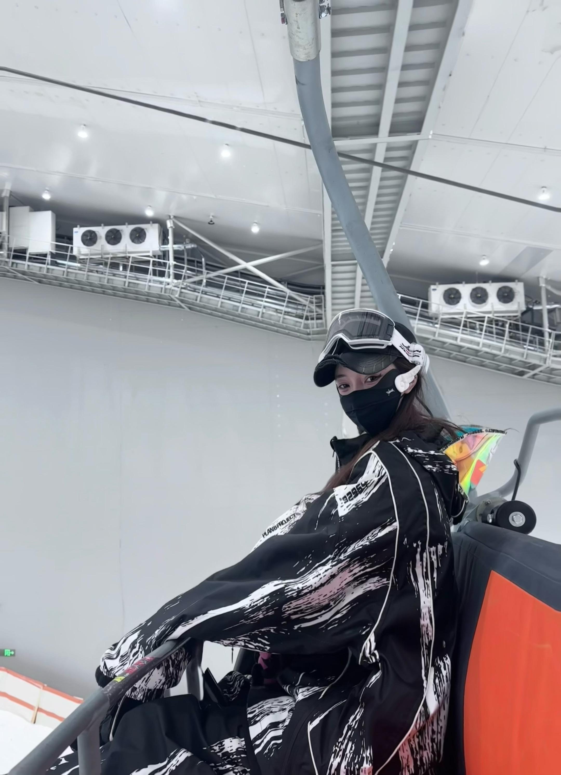 室内封板啦～明天可可顶门见◉‿◉