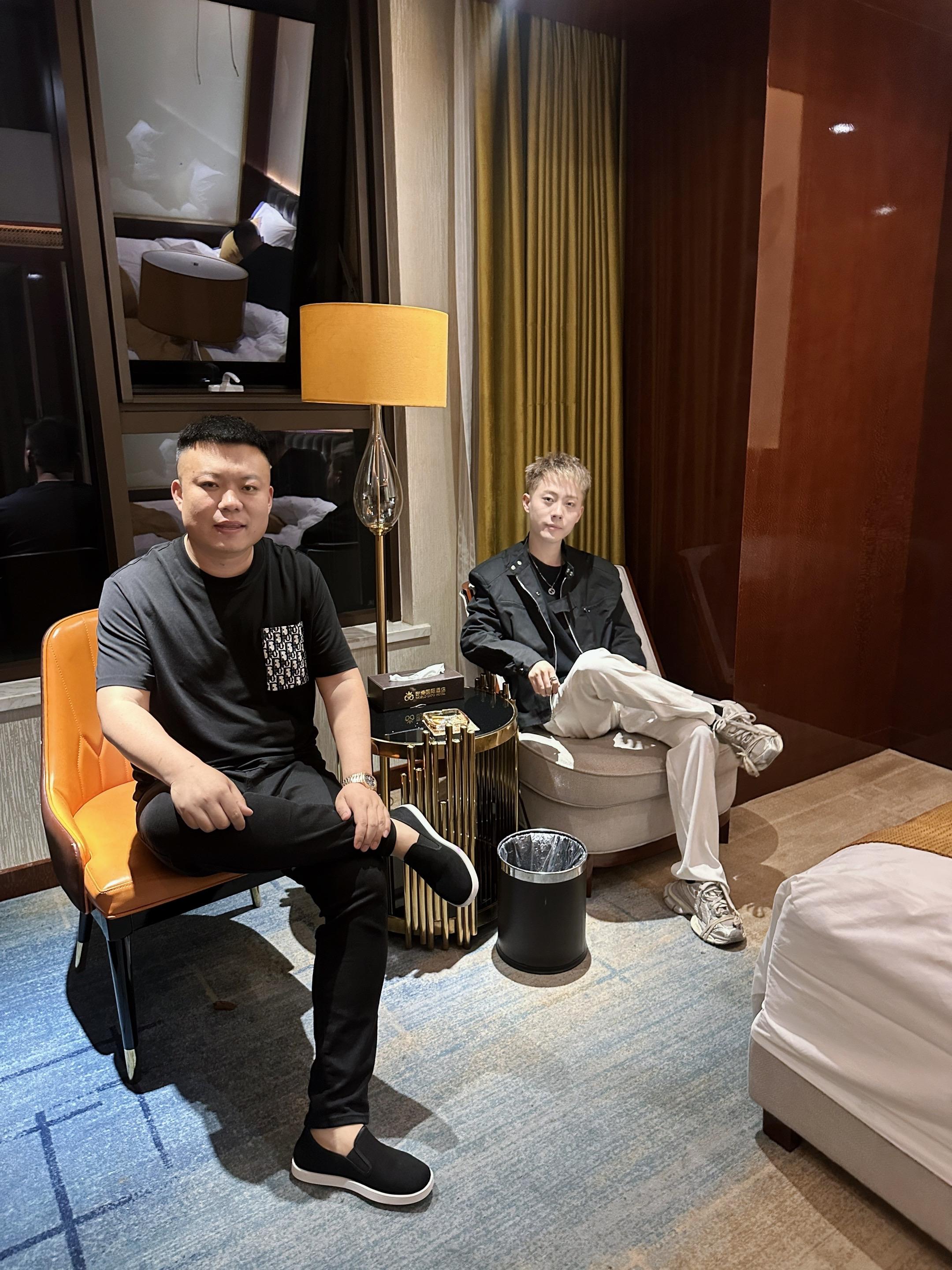 好久不见好兄弟👏 今晚把🍺言欢 不醉不归