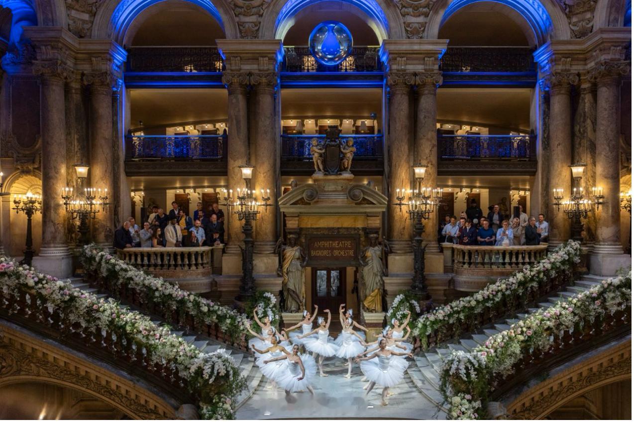 欧洲市场见证腾势时刻：腾势的旗舰车型全新腾势Z9GT欧洲正式上市了，地点选在了相