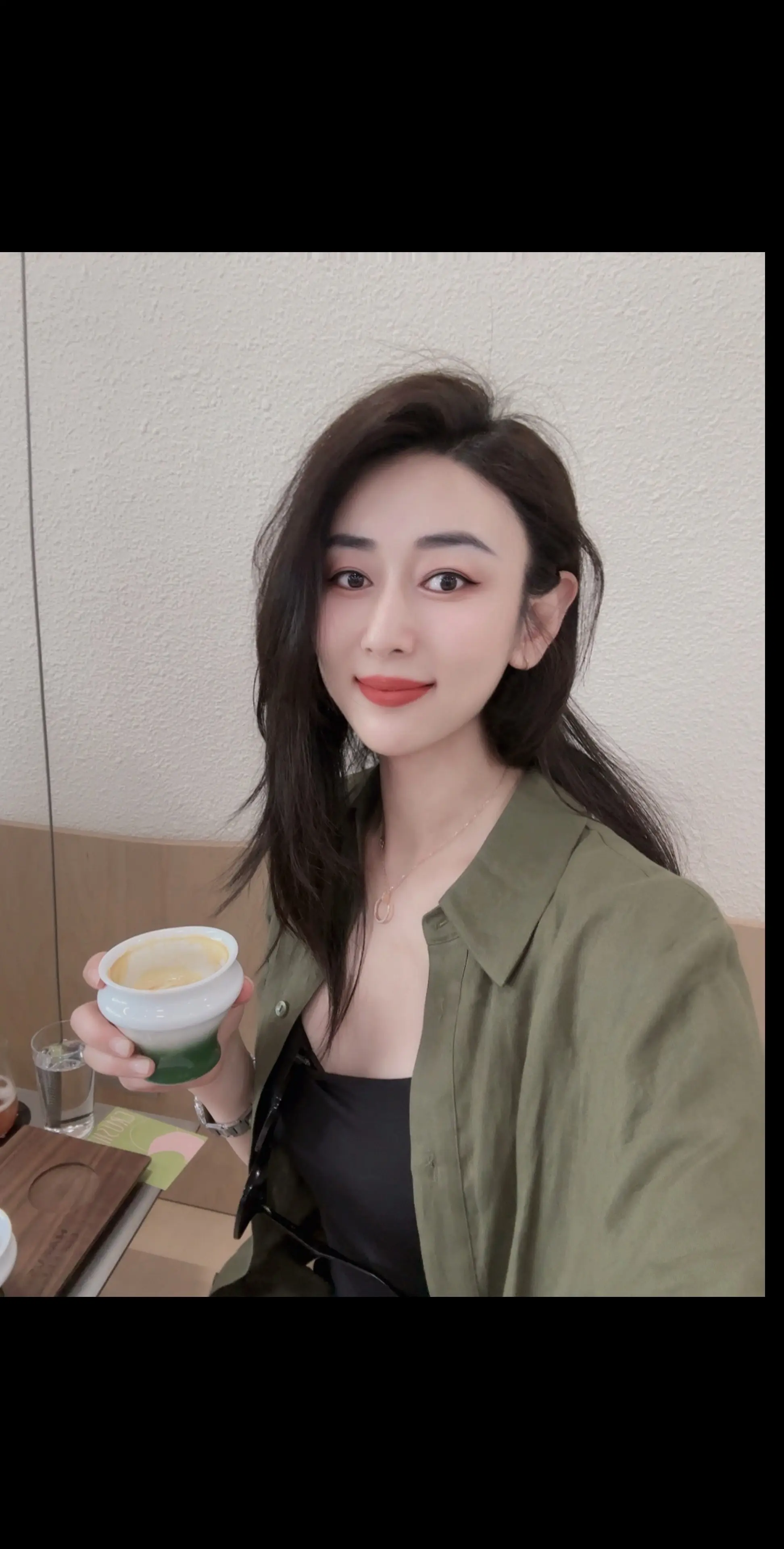 曾经以为40岁很遥远，原来18岁已经是很久以前了……该怎样与我的白发和解