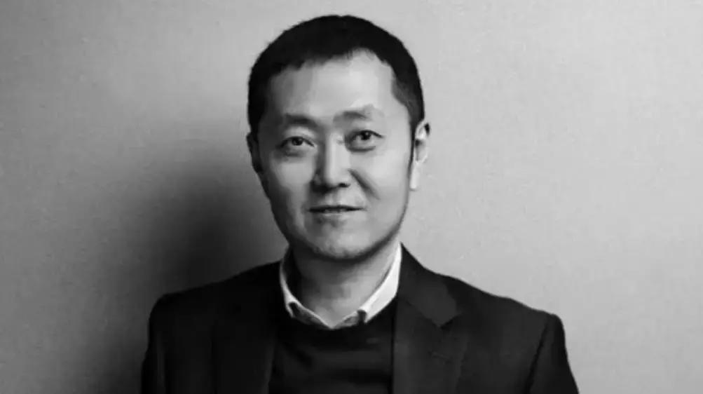 2021年，中国千亿富豪左晖因肺癌去世，可奇怪的是，他确诊后，第一时间就花大价钱