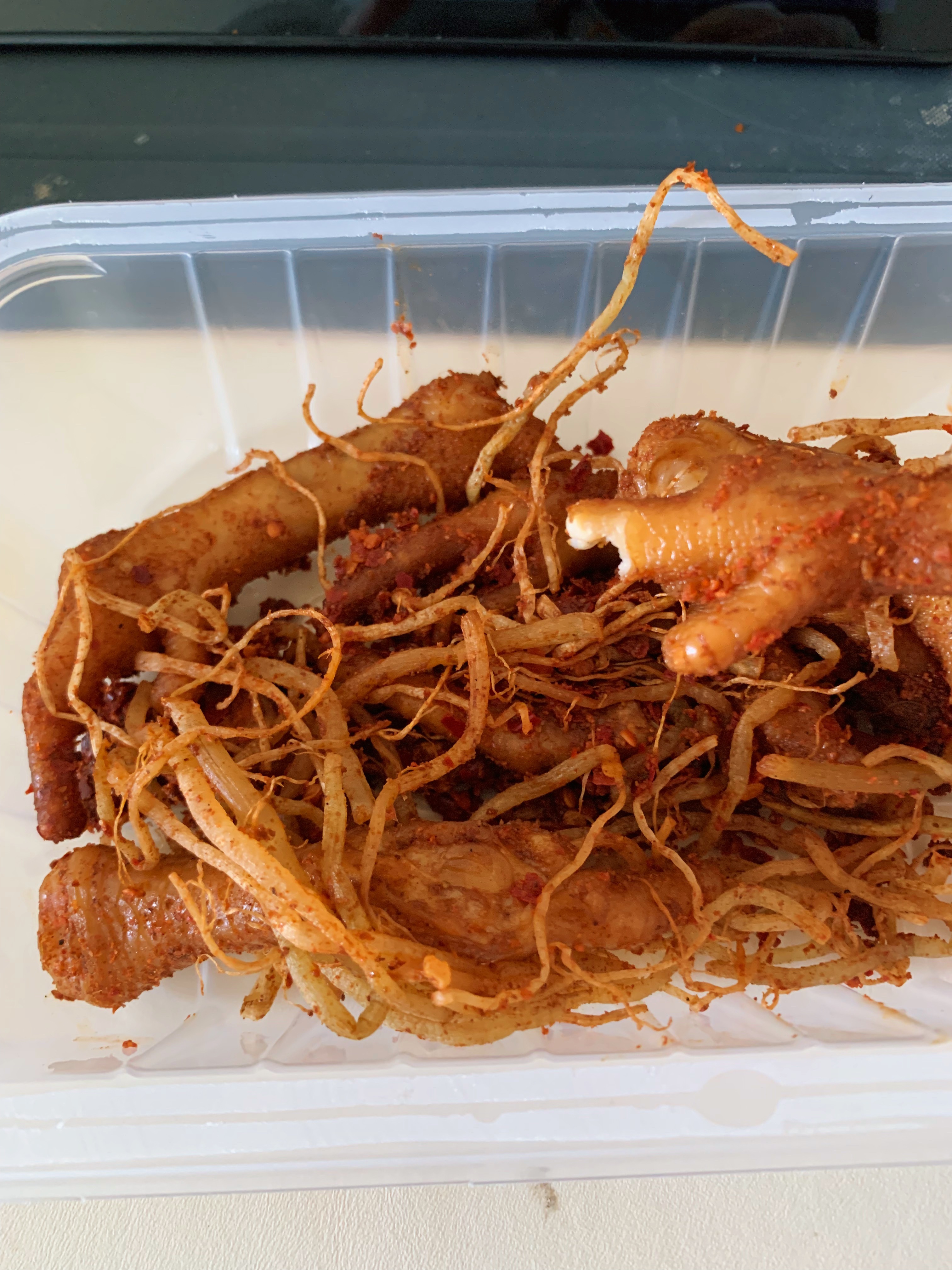 这玩意儿到底是谁发明的啊！斯哈斯哈～太爱这一口了有没有跟我一样喜欢吃这个云南瓦味
