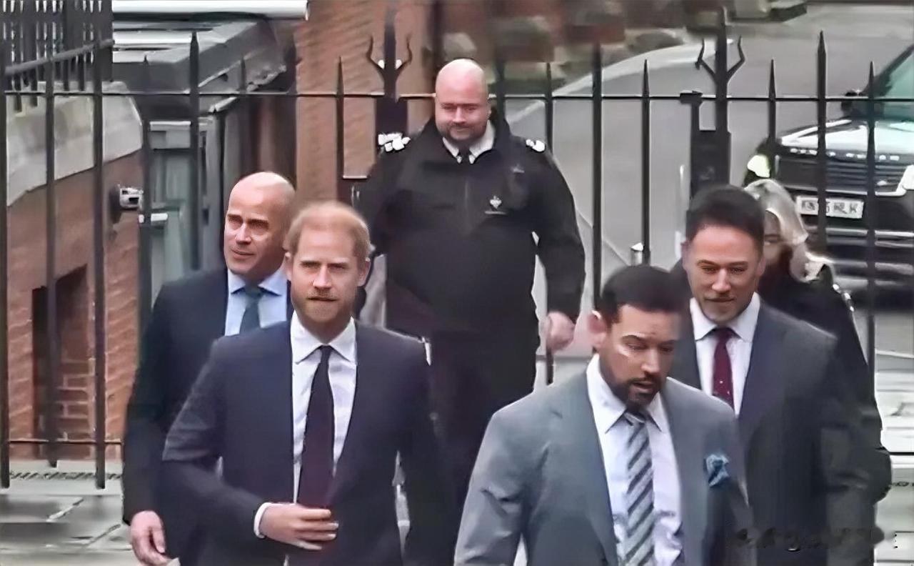 哈里王子发布声明:

2001年，北约首次也是历史上唯一一次启动了《北大西洋公约