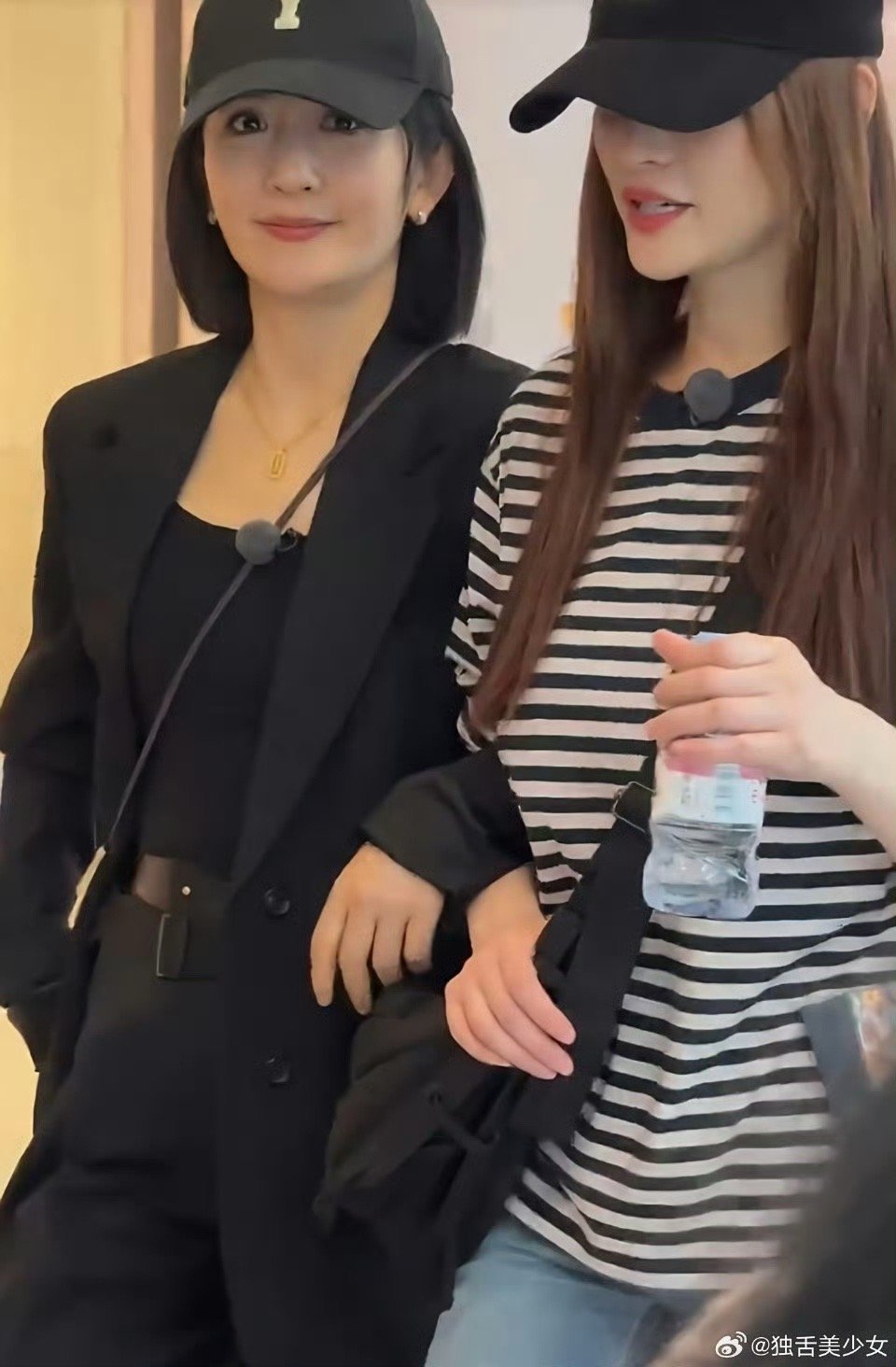 惊喜拉满！闺蜜并肩乘风，这一幕太好嗑了谢娜没想到李小冉真来乘风了乘风初见面直播乘