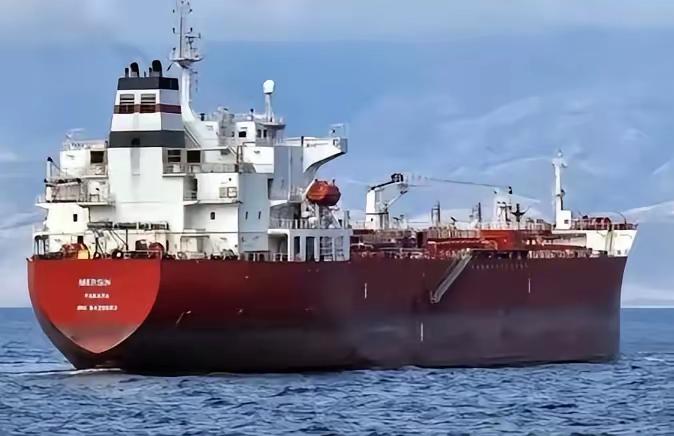 这是什么操作？昨天土耳其刚刚站出来支持伊朗，今天一艘满载14万吨原油的土耳其油轮