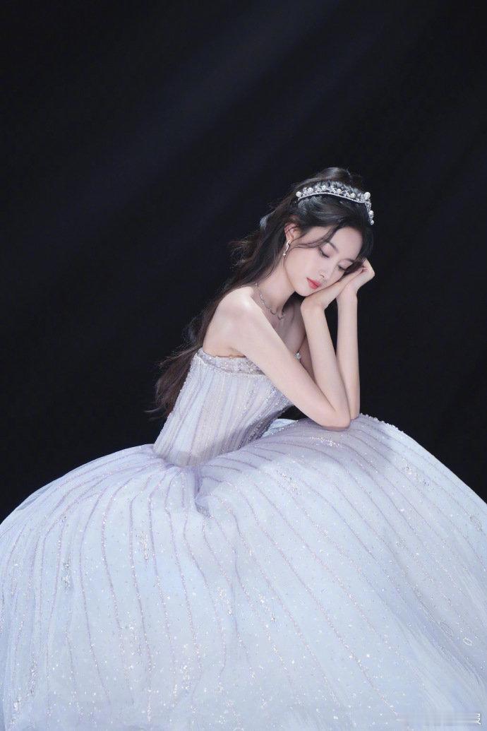 黄子韬黄子韬徐艺洋对邵子恒像严父慈母期待邵子恒不辜负所有人的期待，自在站上披荆斩
