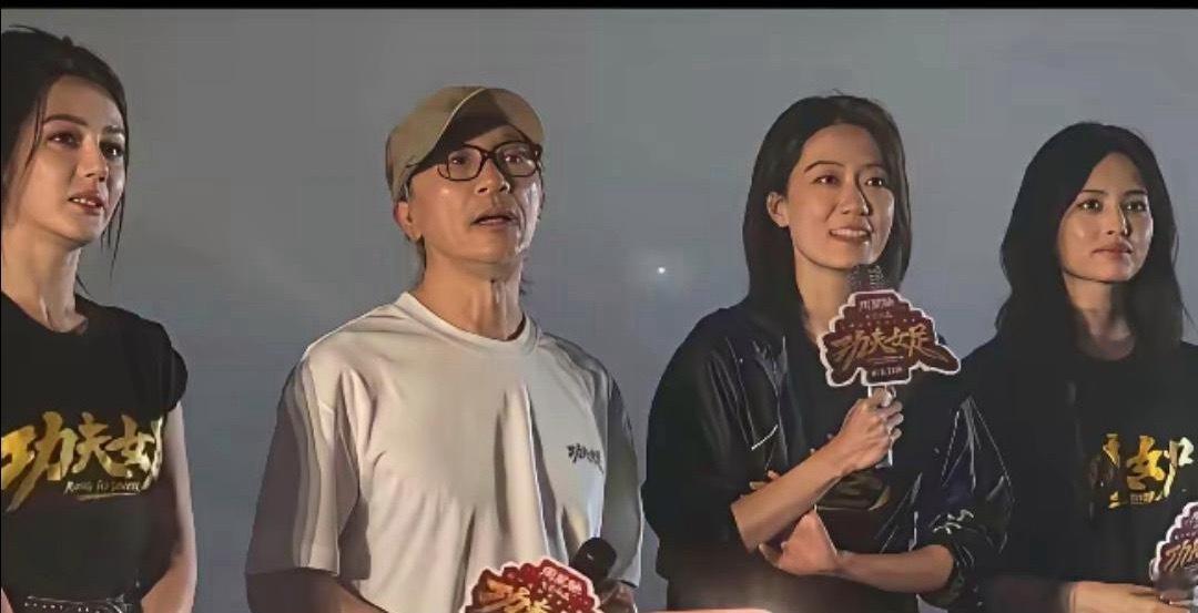 票房好不好，看主演的表情就知道了 