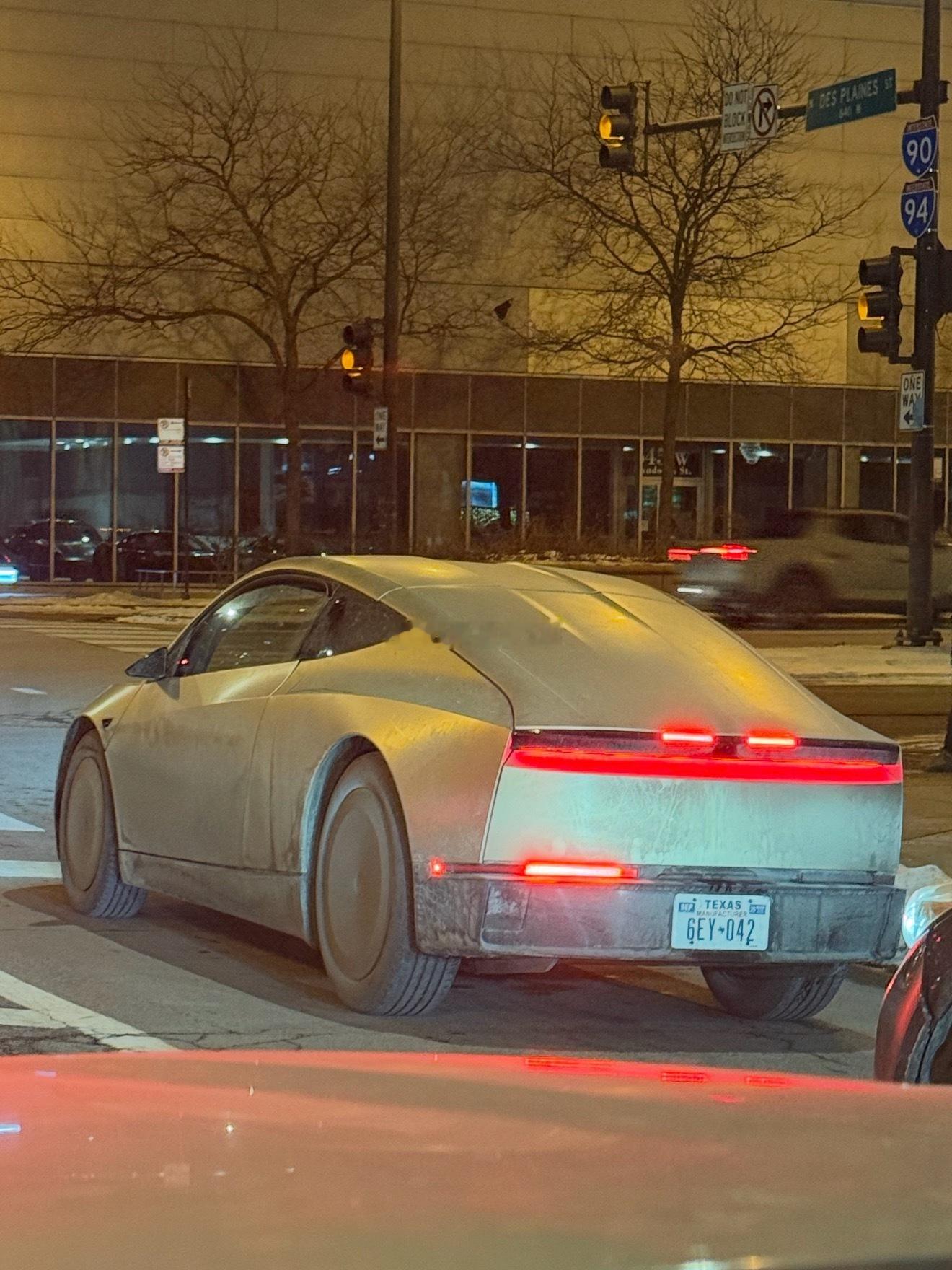 这是特斯拉的啥新车在测试❓❓ 梦想家ALI汽车冷知识 北京·Runoilbus燃