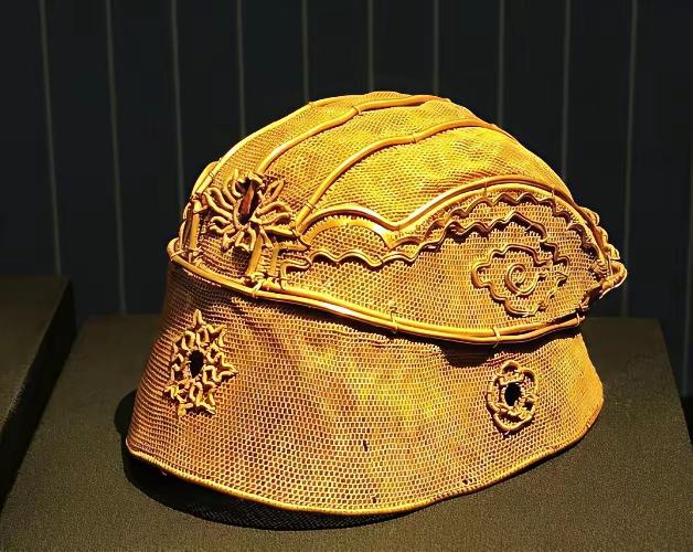 一位明朝有名的“清官”，死时穷得仅草席裹尸下葬！墓里却埋了价值10亿的“珍宝”？