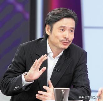 一个没落的金溥聪为何依旧能够呼风唤雨？

1，金溥聪长期以爱新觉罗皇族后裔自居，