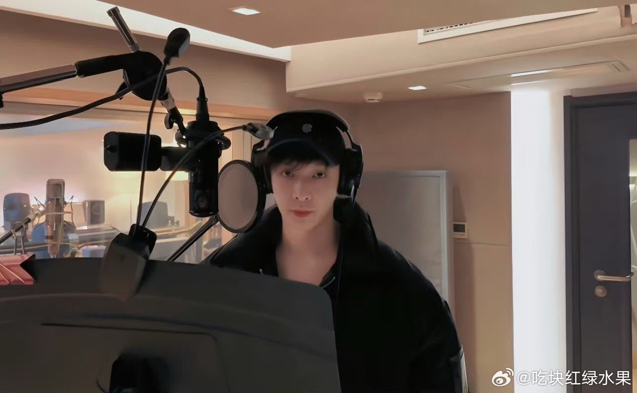 啥情况 张艺兴怎么突然上热搜了 谁知道张艺兴