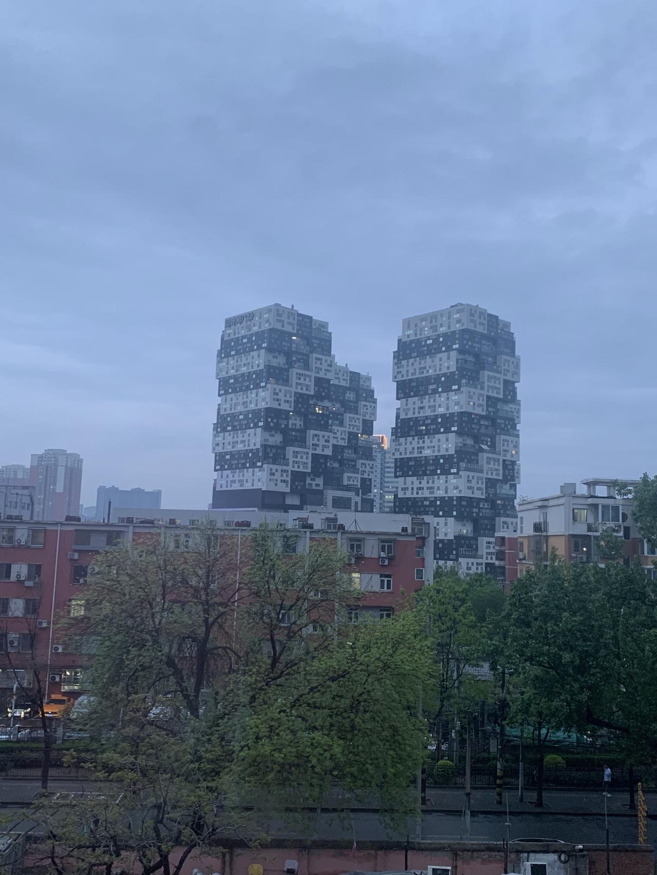 春日生活打卡季雨后的北京，空气清新，安静舒适，清脆的鸟叫，给人温馨的感觉。人间四