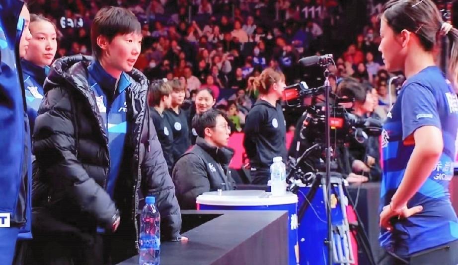 【何卓佳没顶住，陈幸同也没有顶住，好在都进了决赛还有救赎机会】乒超半决赛第一场，