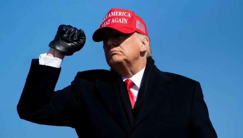 就在刚刚，
 
特朗普突然宣布，
 
12月24日，美国中文媒体报道：“特朗普：