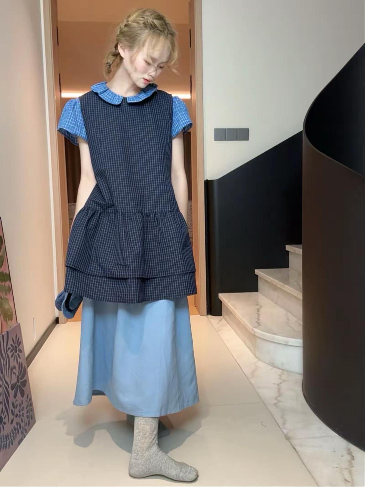 我晓得出来玩要穿件西装 找了半天 不得件称头的衣裳