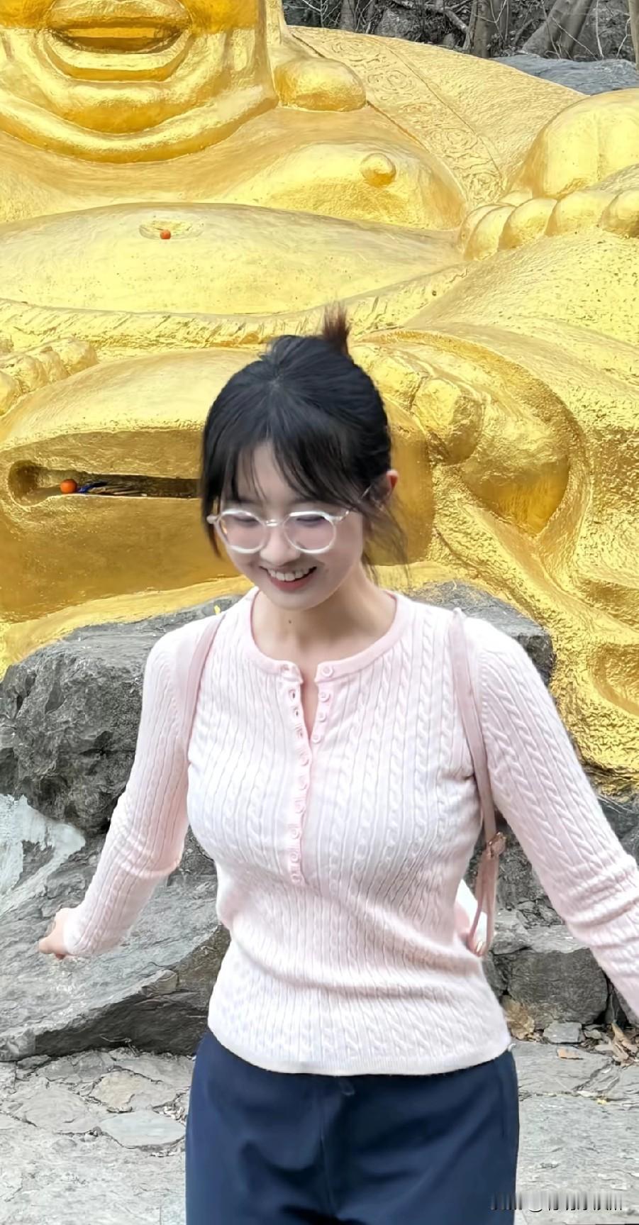 爱自己的最好方式:
就是让自己优秀起来！