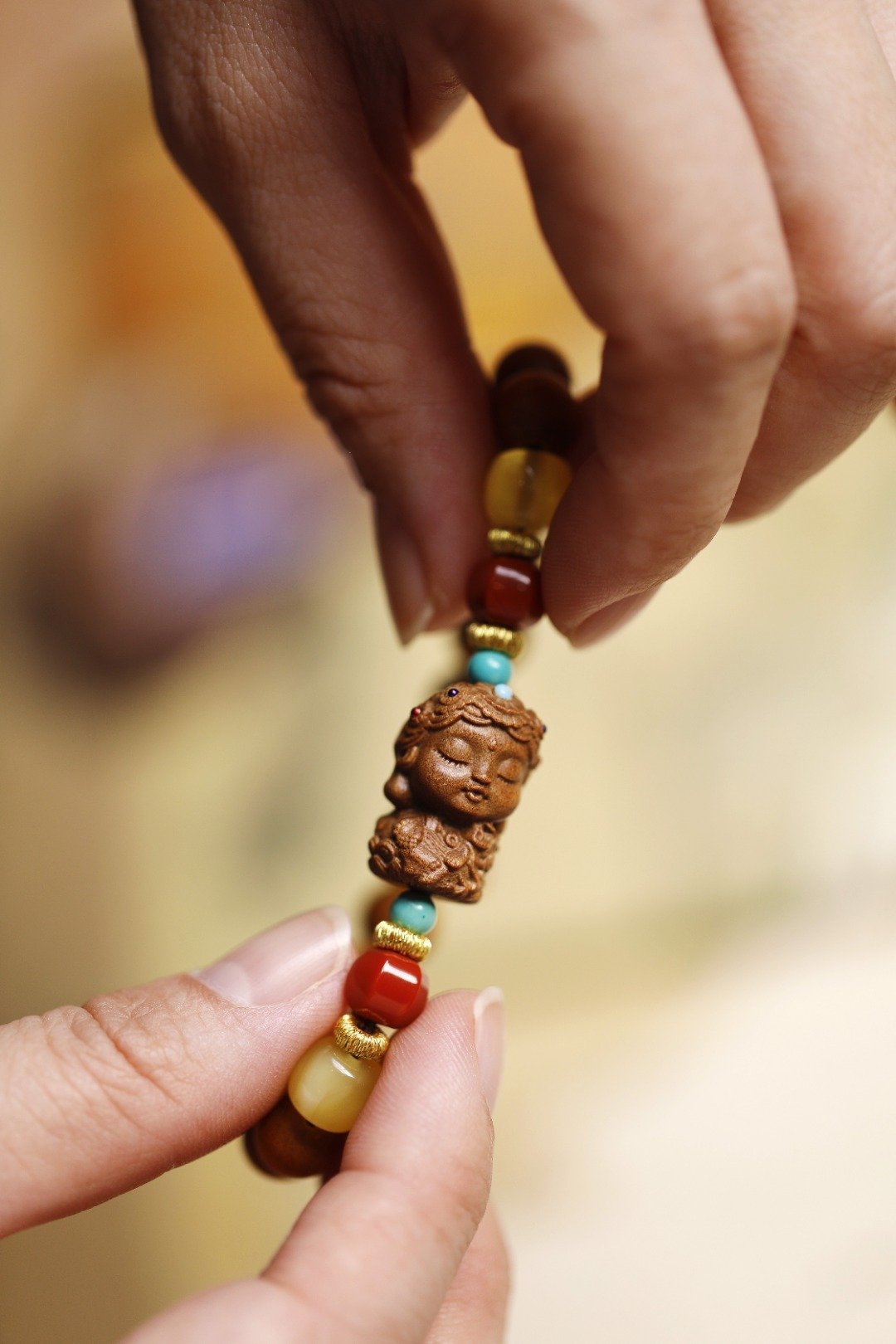 老山檀香 原创【渡福】8mm 12颗老山檀香香韵醇厚，气质优雅，南红、蜜蜡等为饰