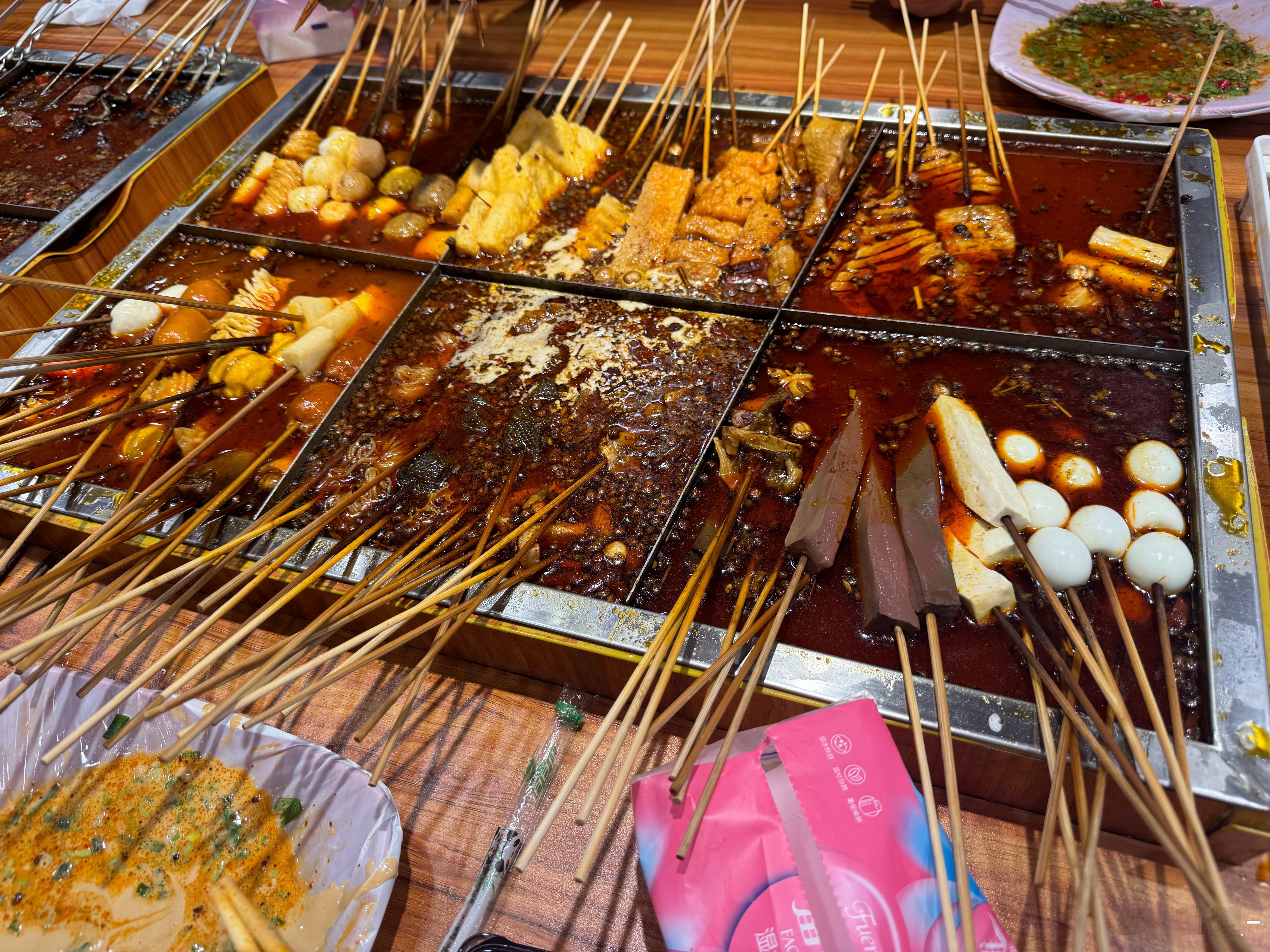 520，工作中度过了，在上海特种兵飞回，吃个麻辣烫～工作日记520 ​​​