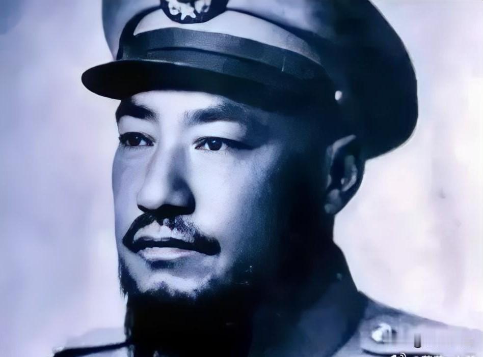 1949年，西北解放，“青海王”马步芳携家眷与巨额财富流亡海外，先至埃及，后定居