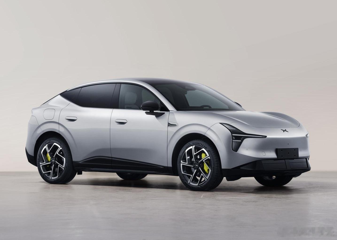 小鹏MONA系列的第二款车L03申报图出来了，定位是纯电轿跑SUV。MONA M